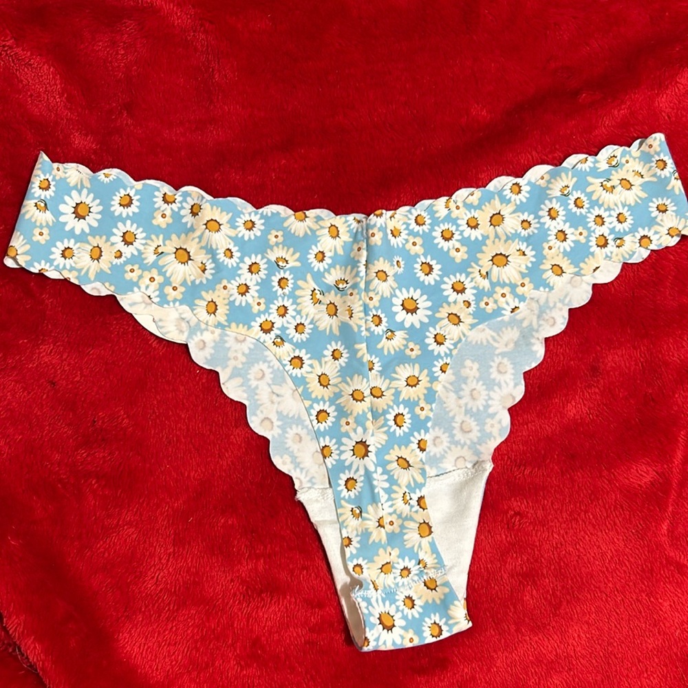 Splendies Women Thong - Medium 
Just bought all with tags. #Splendies